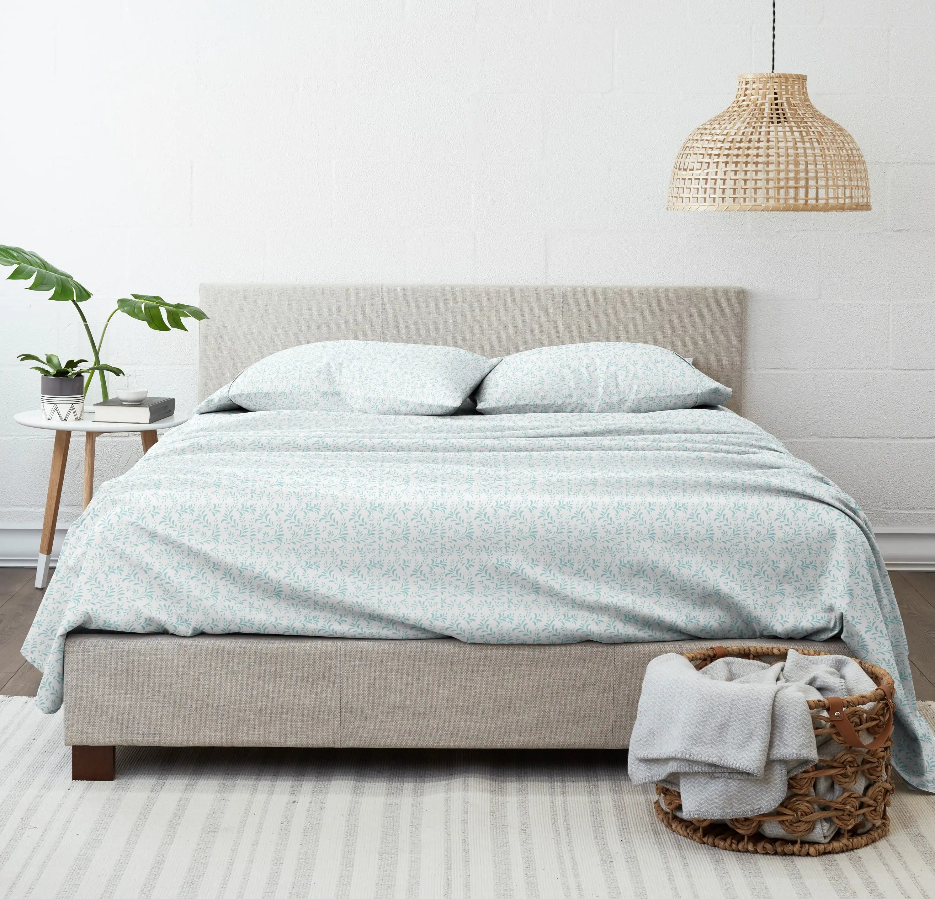 4-Piece Microfiber Bed Sheet Set – Light Blue Vine Pattern (California King)